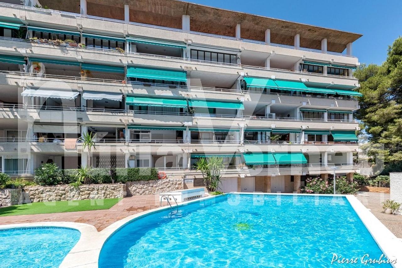 Bbq - Pool - Costa Apartments Салоу Екстер'єр фото